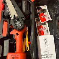 Mini motosega a batteria