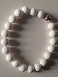 Collana a grandi perle bianche