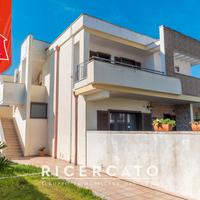 Primo piano bifamiliare in via Settembrini