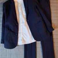 completo giacca pantaloni e camicia