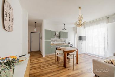 Chinotto e Sole vicino al mare + cantina per bici