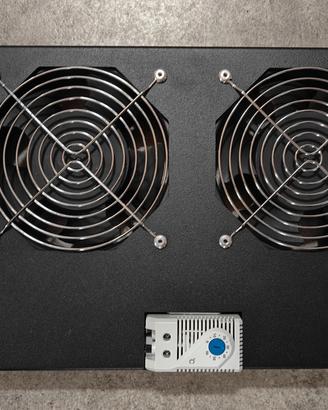 Gruppo di ventilazione per armadio rack