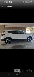 AUTO NISSAN 