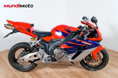 HONDA CBR 1000 RR FIREBLADE - 2005