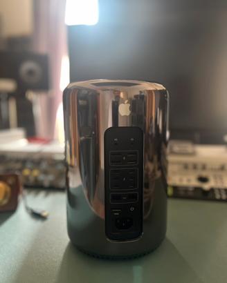 Mac pro 3,7 ghz quad-core+Dell monitor 27"