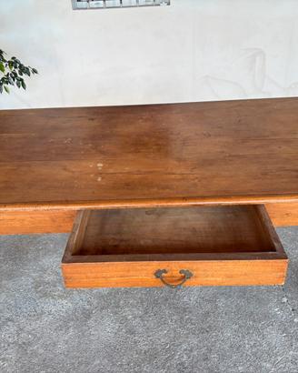 Tavolo legno molto bello