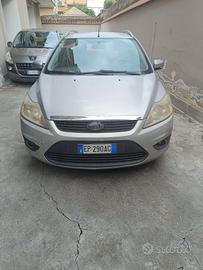 Ford Focus 1.6 100 CV GPL