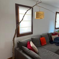 Lampada da terra in legno