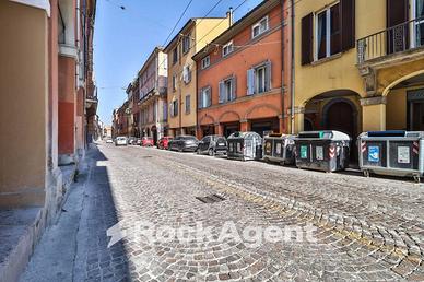 ATTIVITÀ STORICA DI SALUMERIA CON ALTO POTENZIALE