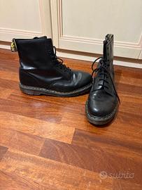 Stivali neri uomo Dr. Martens 