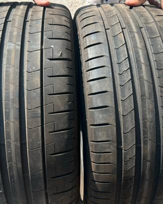 Gomme Pirelli PZero 235/35-19ZR
