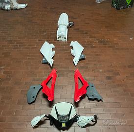 Ricambi Husqvarna plastiche silenziatore