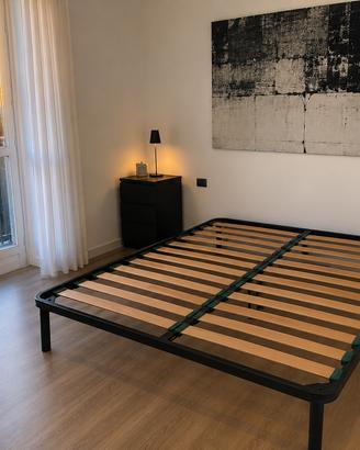 Rete matrimoniale a doghe con piedini