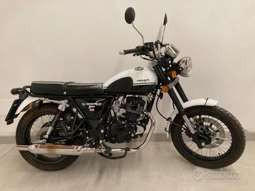 Mash 125cc "Seventy Five" Black and White