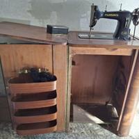 Macchina da cucire vintage