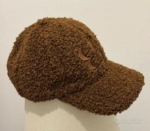 Cappello con visiera