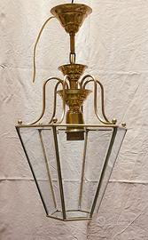 Lampadario a forma di lanterna