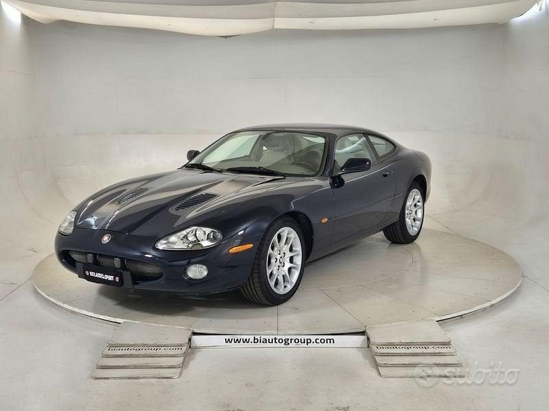 Jaguar XK8/XKR (X100)