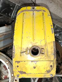 serbatoio originale conservato vespa giallo cromo