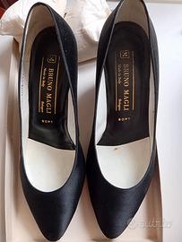 Décolleté in raso nero Bruno Magli