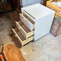 Cassettiera con ruote