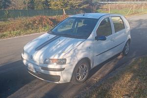 FIAT punto anni 2002