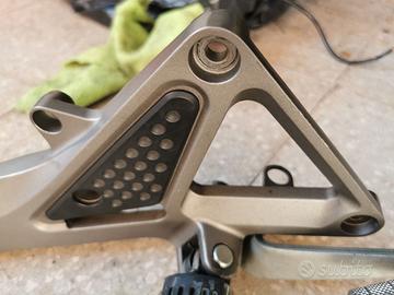 Pedane Honda Hornet 600 del 2001 pc34
