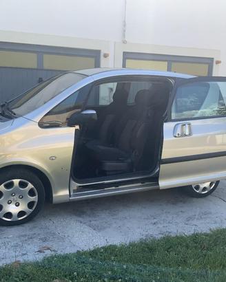 Peugeot 1007 1.4 HDi (2006) – OK Neopatentati