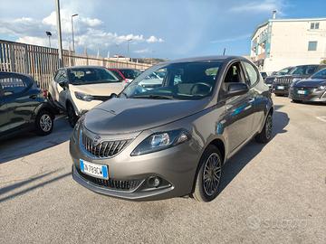 Lancia Ypsilon 1.0 firefly hybrid Gold s&s 70cv 5p