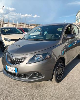 Lancia Ypsilon 1.0 firefly hybrid Gold s&s 70cv 5p