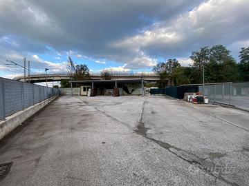 Piazzale parcheggio Zona aereoporto