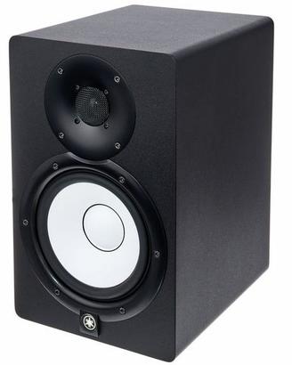 YAMAHA HS7 studio monitor powered