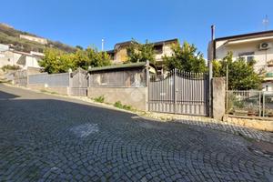 VILLA SINGOLA A AIROLA