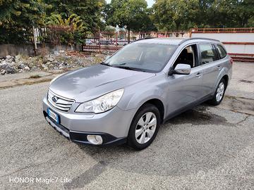 Subaru outback stra full GPL della casa!!!!! 