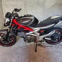 🔥 Suzuki Gladius SFV 650 – SOLO 4.254 KM! 🔥