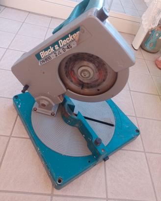 sega angolare Black Decker