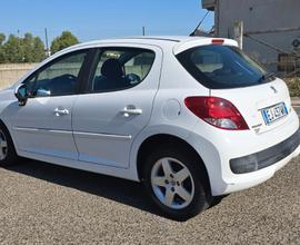 Peugeot 207 - 2011