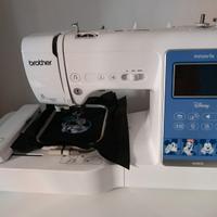 Cucitrice ricamatrice brother innovis M380D Disney