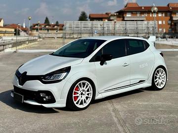 Clio RS 16 body kit Renault Sport  086/250
