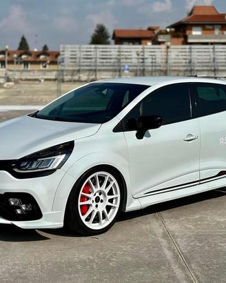 Clio RS 16 body kit Renault Sport  086/250
