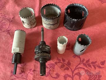 Set di frese a tazza e due supporti