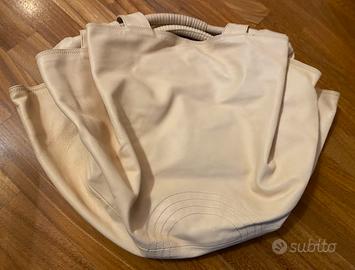 #borsa a mano e a braccio #loewe