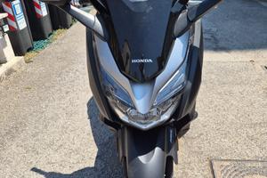 Honda forza 300