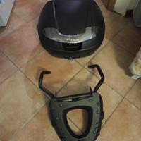 Bauletto Givi con supporto senza chiavi