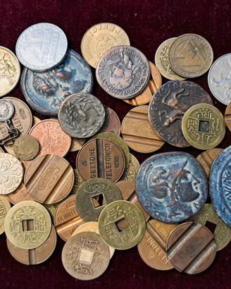 Lotto misto di gettoni e medaglie di vario tipo