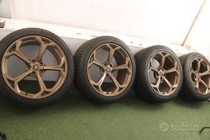 Cerchi in lega Lamborghini Urus 22 ORIGINALI
