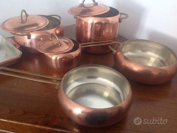 Pentole rame set per cucinare vintage