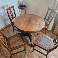 Tavolo tondo+ 4 sedie in legno 