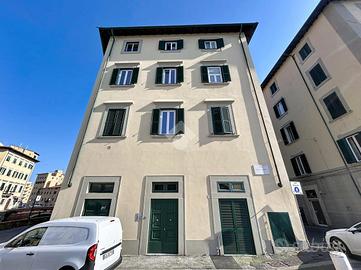 2 LOCALI A LIVORNO