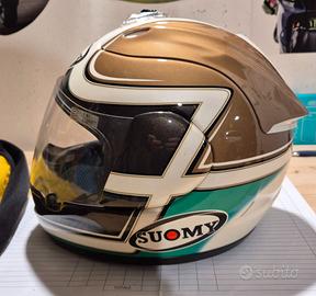 Casco suomy